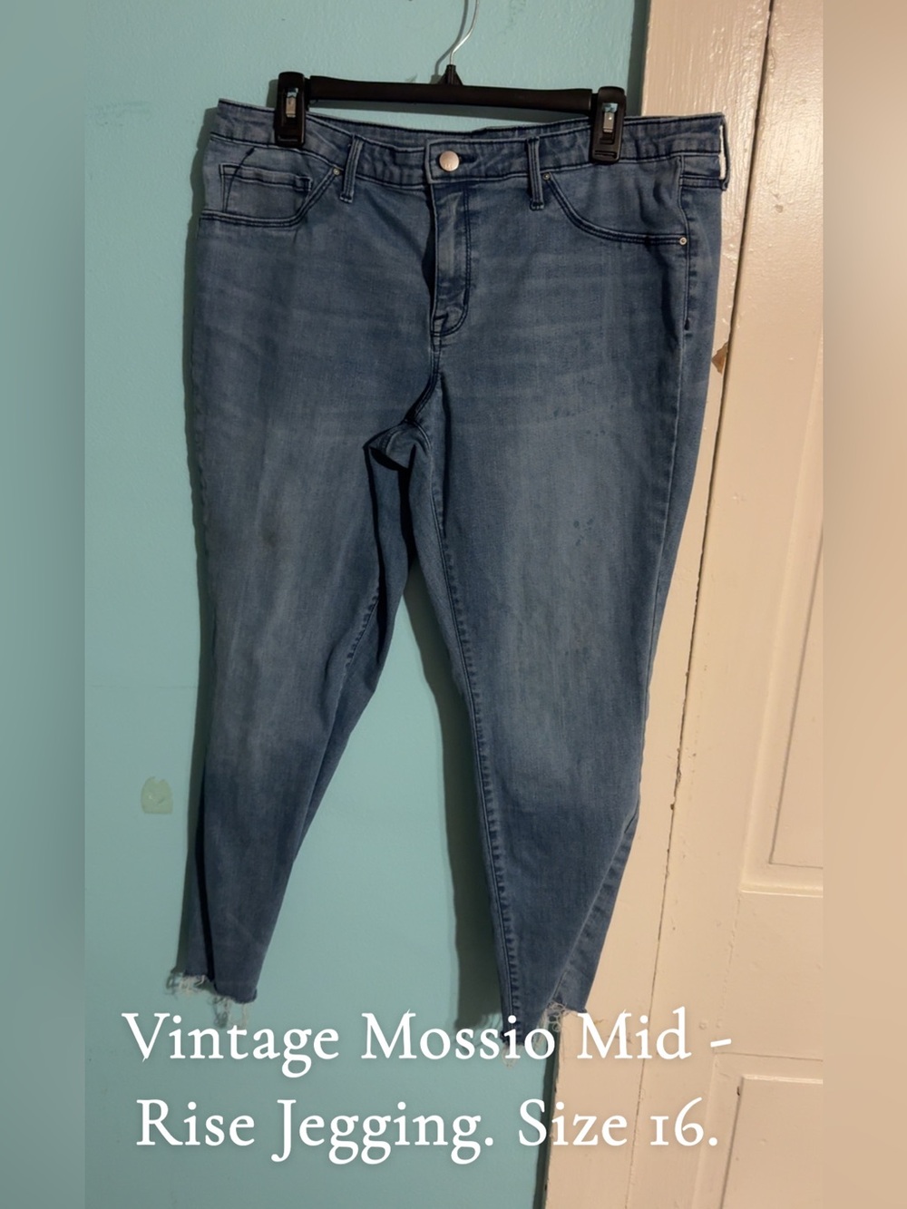 Mossimo Supply Co. Light Blue Stretch Mid-Rise Jeggings